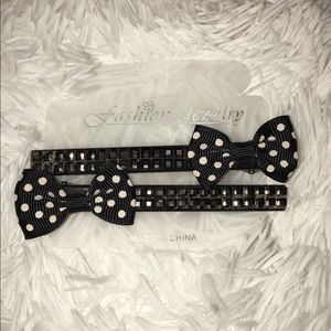 Black & Whit Hair clips